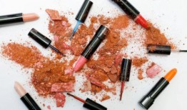 深圳化妆品爆料案件最新,揭秘行业潜规则，消费者权益再引关注